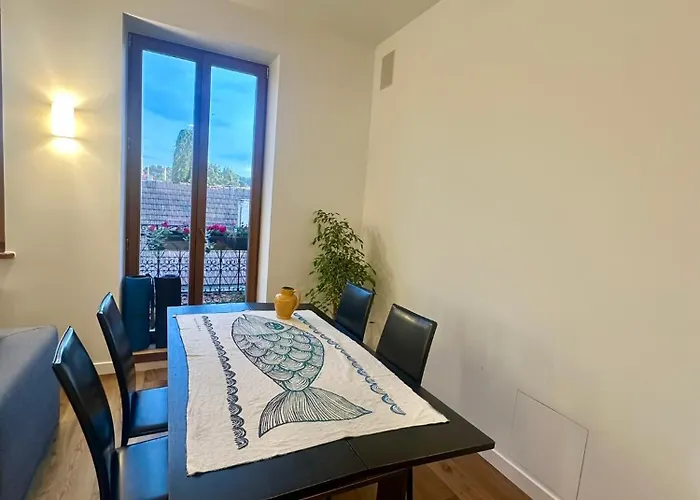 With A Terrace Over The Old Town Two Bedrooms شقة